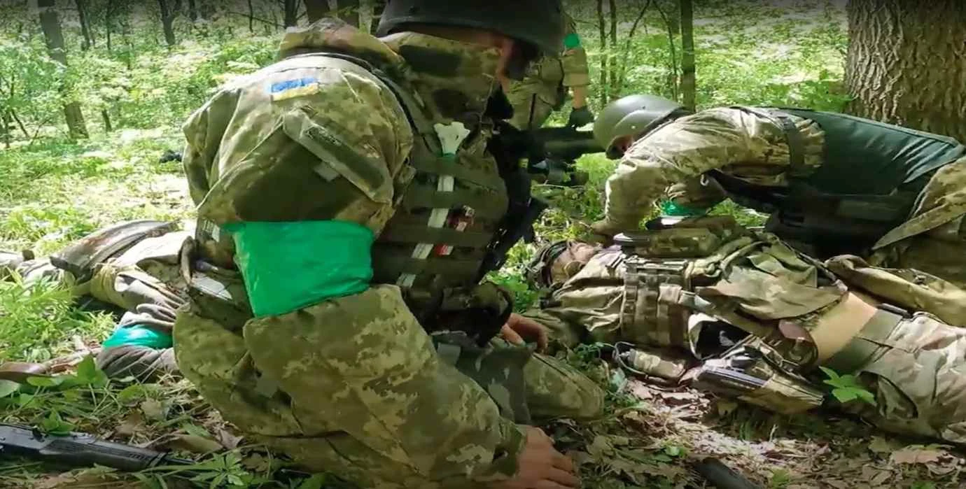 Ενέδρα Spetsnaz σε Βρετανούς & Αμερικανούς: Ακολουθούν επτά λεπτά κόλασης - Συγκλονιστικοί διάλογοι εν μέσω καταιγισμό πυρών